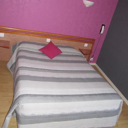 La Sterne סן-ז'יל-קרואה-דה-וי