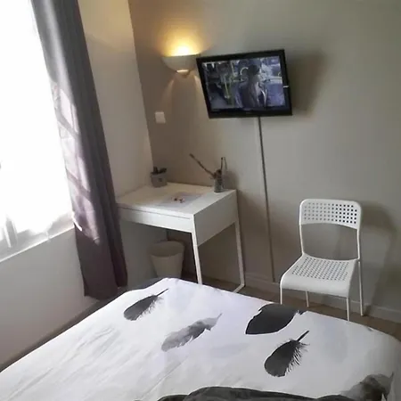La Sterne 호텔 생 질 크루아 드 비