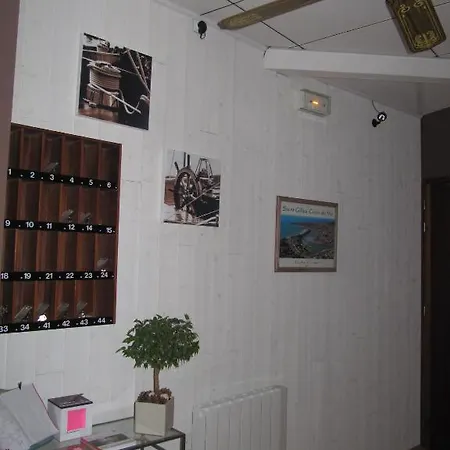 Hotel La Sterne 2*
